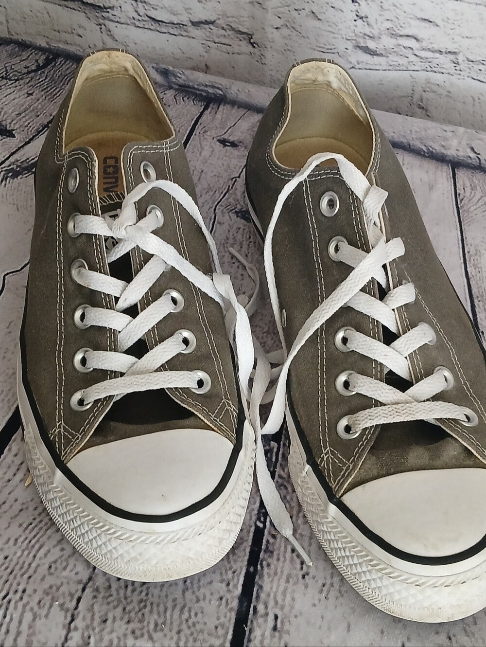 Converdr Low Top Canvas Gray Mens 8 Womens 10